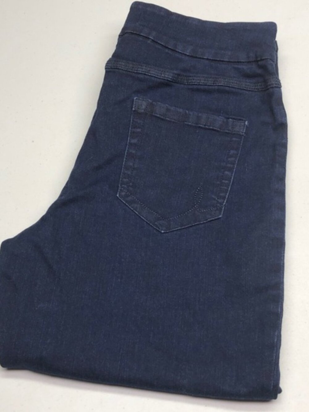 LIKE NEW CARRELI HIGH-RISE CROP LEGGING JEANS 12/31x24 ⭐️